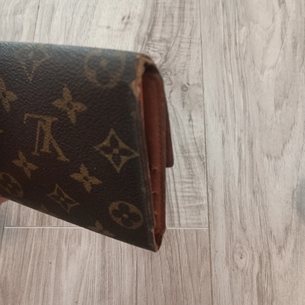 Authentic LOUIS VUITTON Monogram Porte Tresor International Trifold Wallet